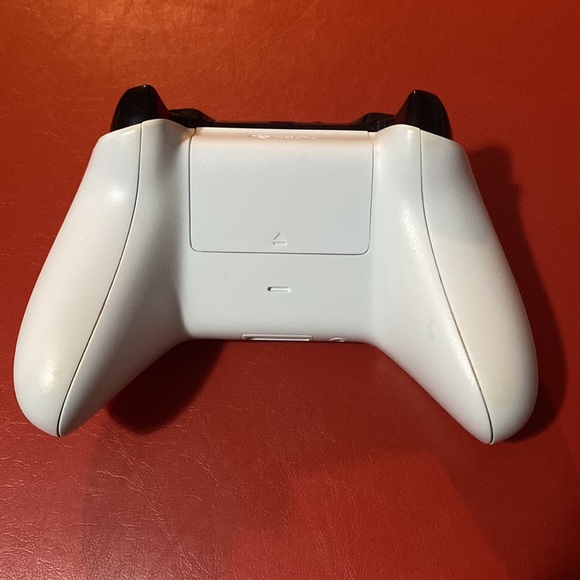 Xbox One Controller - Picture 2 of 2